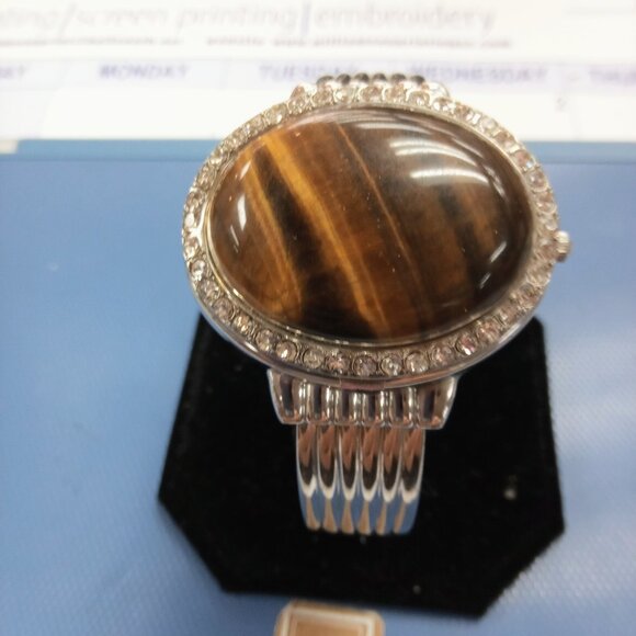 Ladies Watch - Picture 1 of 3